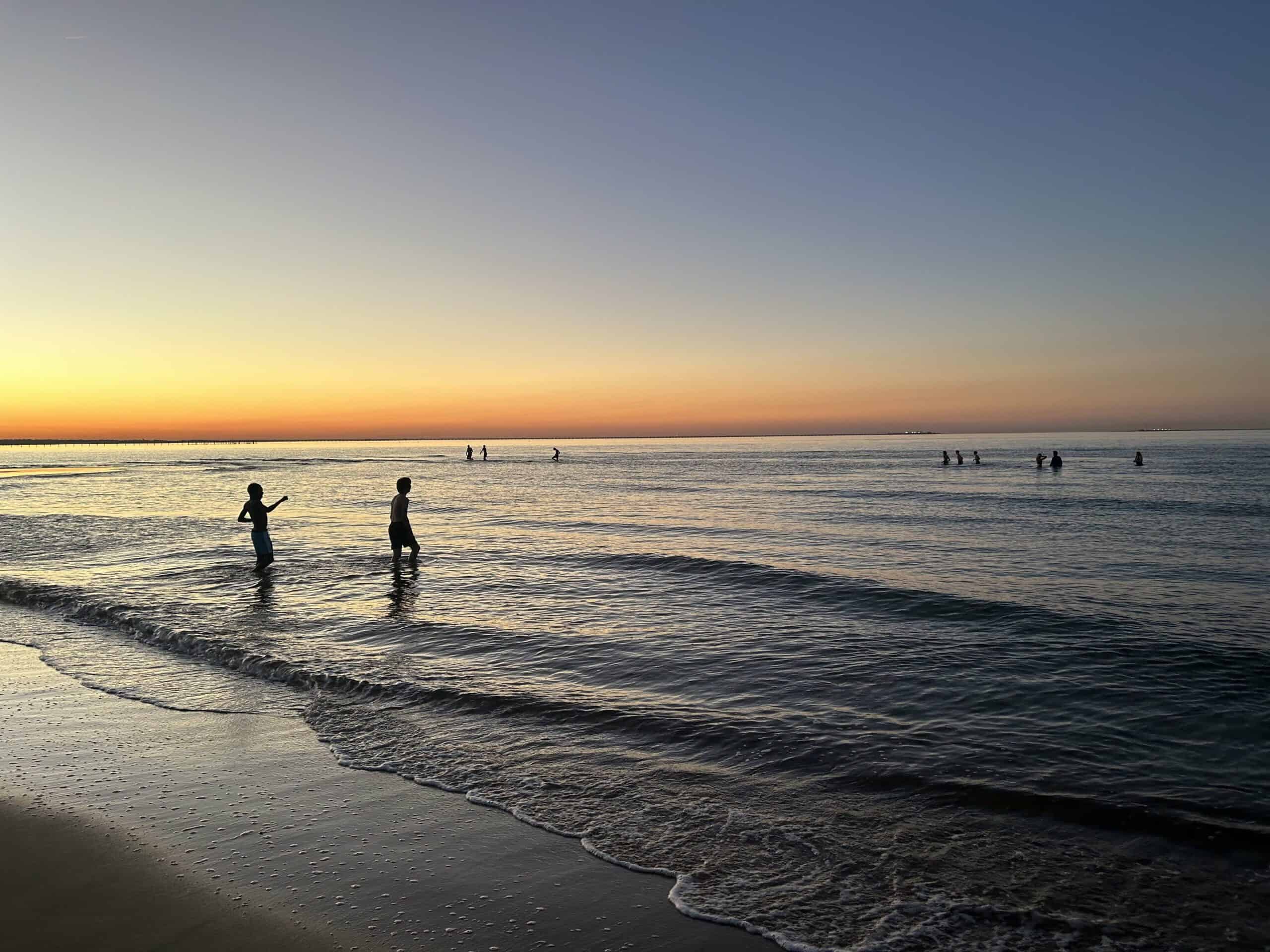 G7-VA-trip-2024-sunset-beach-scaled image